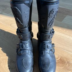 Sidi Adventure 2 motorcycle boots