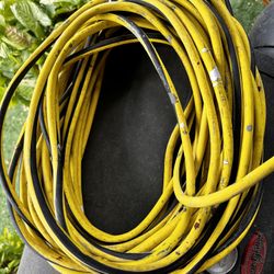 100ft Extension Cord / 100 Pies Estencion 