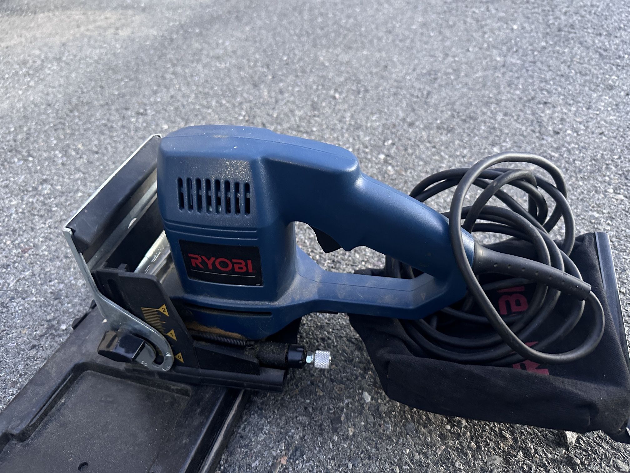 Ryobi Biscuit joiner