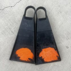 Viper V5 Swim Fins Bodyboarding Snorkeling Orange And Black Neoprene Padding Good Rubber No Cracking Size Large