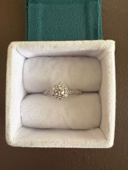 Platinum Floral Halo Diamond Ring Size 7