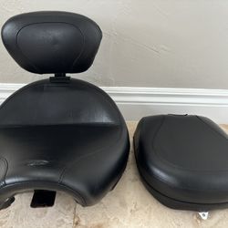 Mustang Honda 750 Aero 2pc Seat