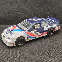  Mark Martin #6 Valvoline Ford Thunderbird diecast model car. 
This is a collectible diecast model 