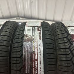 Llantas 235/45/18 $$460