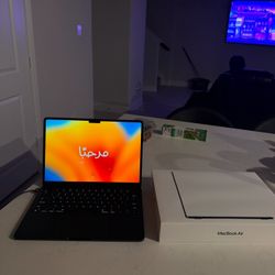 2022 MacBook M2 8gb 256gb Ssd 