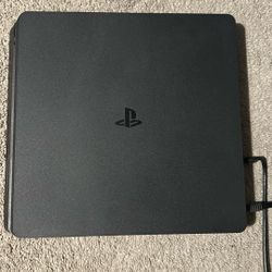 PlayStation 4 Slim 