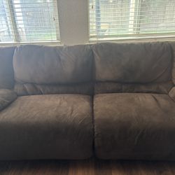 Sofa/Loveseat With Recliners