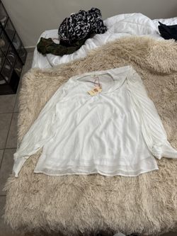 Women’s White Blouse 