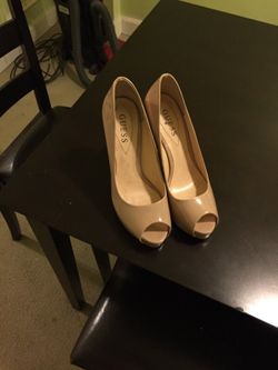 Guess Paten leather heels! Size 7