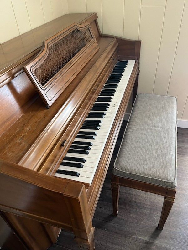 KIMBALL Piano-Good Condition
