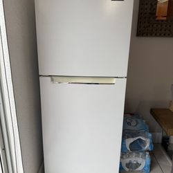 Magic Chef Fridge