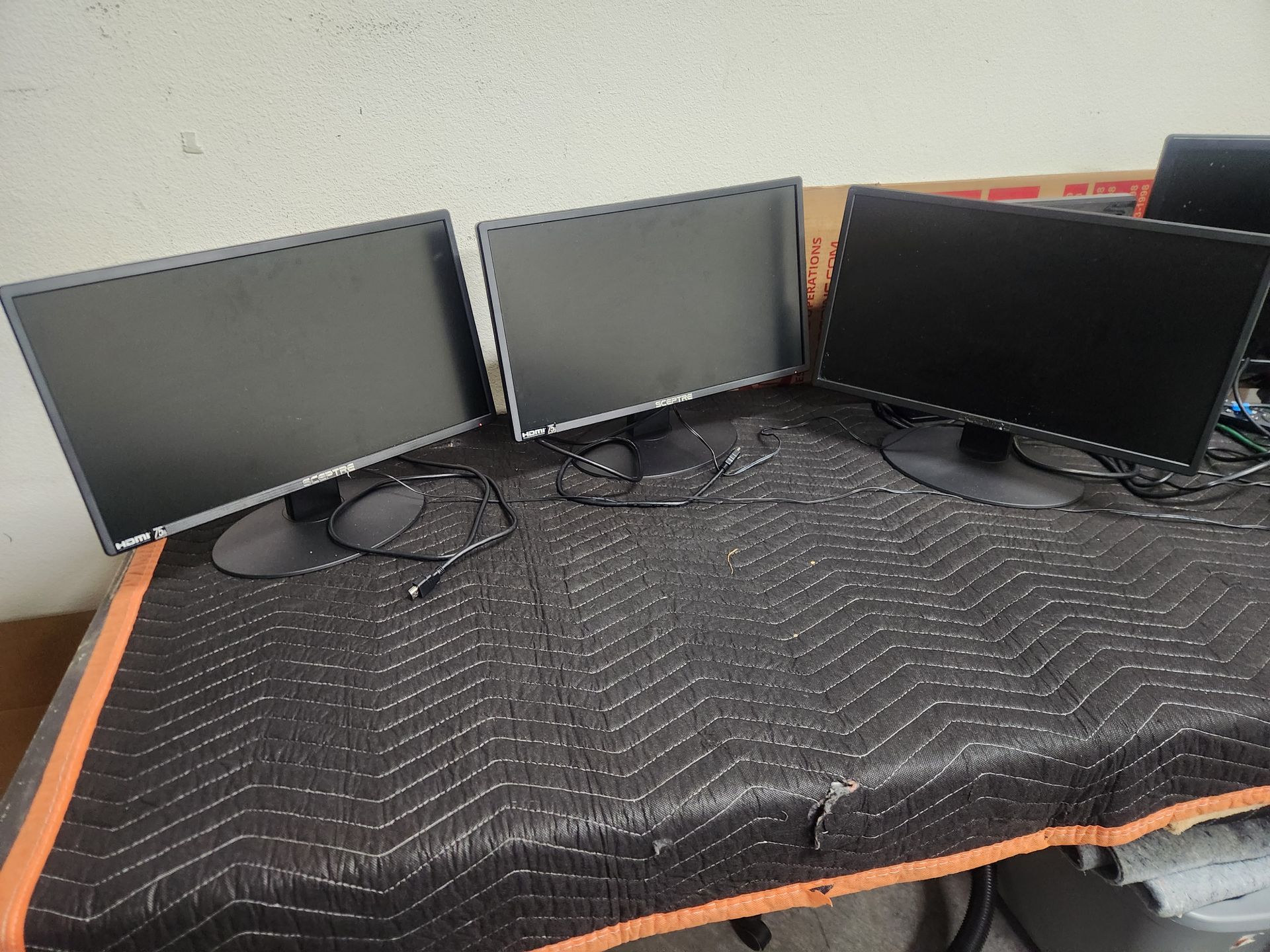 19" HDMI Computer Monitors