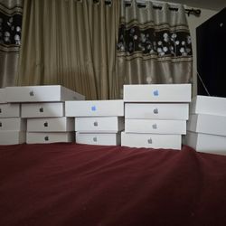 Apple Ipad With Box 