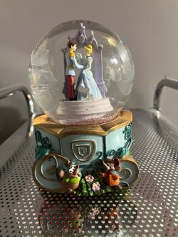 Disney Cinderella Snowglobe 