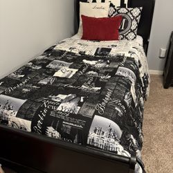 Bedroom Furniture Set