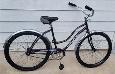 Ladies bicycle. Beach cruiser. Huffy