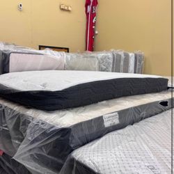 New Queen Memory Foam Mattress 