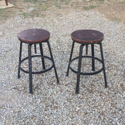 Swivel Bar Stools
