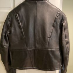 Ladies Leather Motorcycle Jacket. Smoke Free Pet Free Home. 