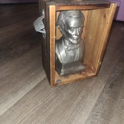 Abel  Lincoln Piggy Bank Or Mini Statue