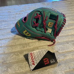 NWOT Wilson A2000 1786 11.5" Baseball Glove