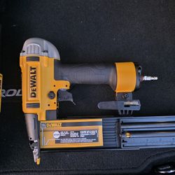 Dewalt 18 GAUGE BRAD NAILER DWFP12233 