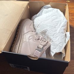 Women’s AF1 HI UT 2.0