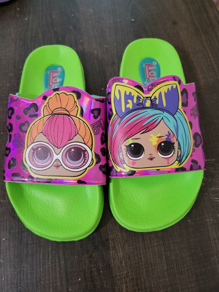 LITTLE GIRL SIZE 12/13  LOL SURPRISE SLIDES 