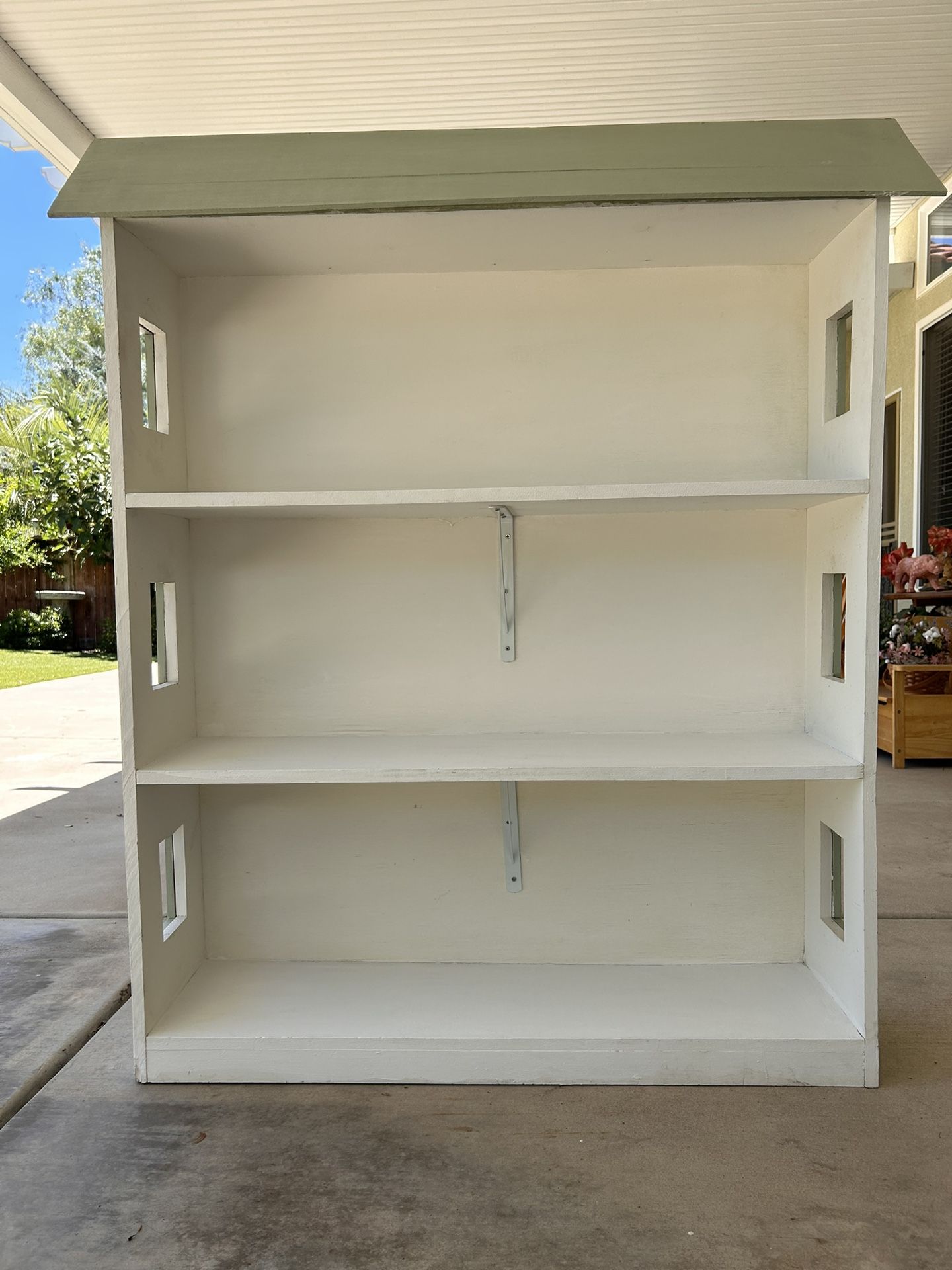 Wooden Shelve Unit.