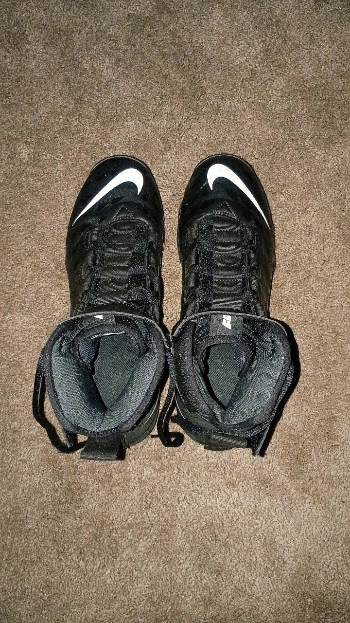 Nike Men's Force Savage Elite 2 Football Cleats 