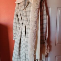 Small Jacket With Shawl New