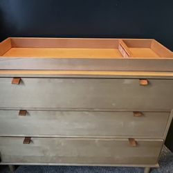 West Elm Nash 3 Drawer Dresser And Changing Table topper