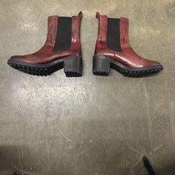 Emanuel Castro Chelsea Leather Heeled Boots