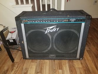 Peavey Renown 212 Amp w/ twin Scorpion Speakers