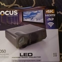 Locus Smart LED Wifi/Bluetooth Projector 