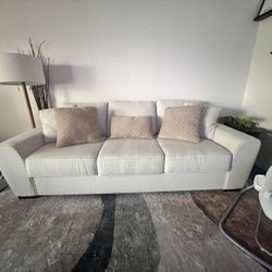 Oversized Comfortable sofa - 101” Long 