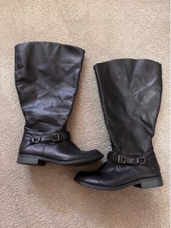 Easy Street Women's Tucker Plus Wide Calf Boot