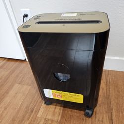 Royal PX1201 12-sheet Crosscut Shredder