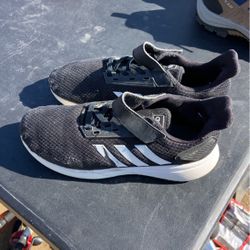 Adidas shoes size  3 for kids