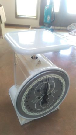 Vintage mid century Wayrite Scale by Hanson Company, Metal Household Scale, working Kitchen Decor