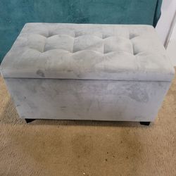 NEW STORAGE OTTOMAN