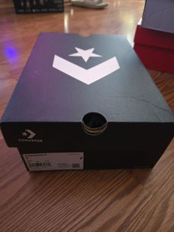 New youth high top converse size 3