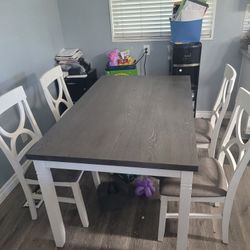 Dining Table For Sell 