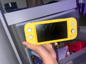 Nintendo Switch Lite Yellow