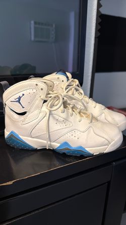 Jordan’s size 4.5 Y