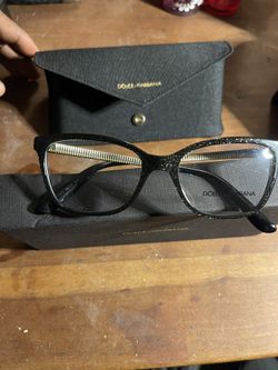 lady’s sunglasses