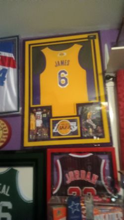 LeBron James #6 Lakers signed jersey