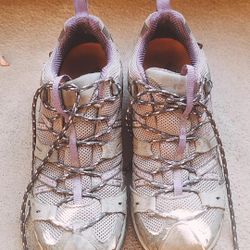 Merrell waterproof  hiking shoes. Women's size 10