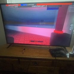 LG & Roku Smart TVs – Like New – $180 Each