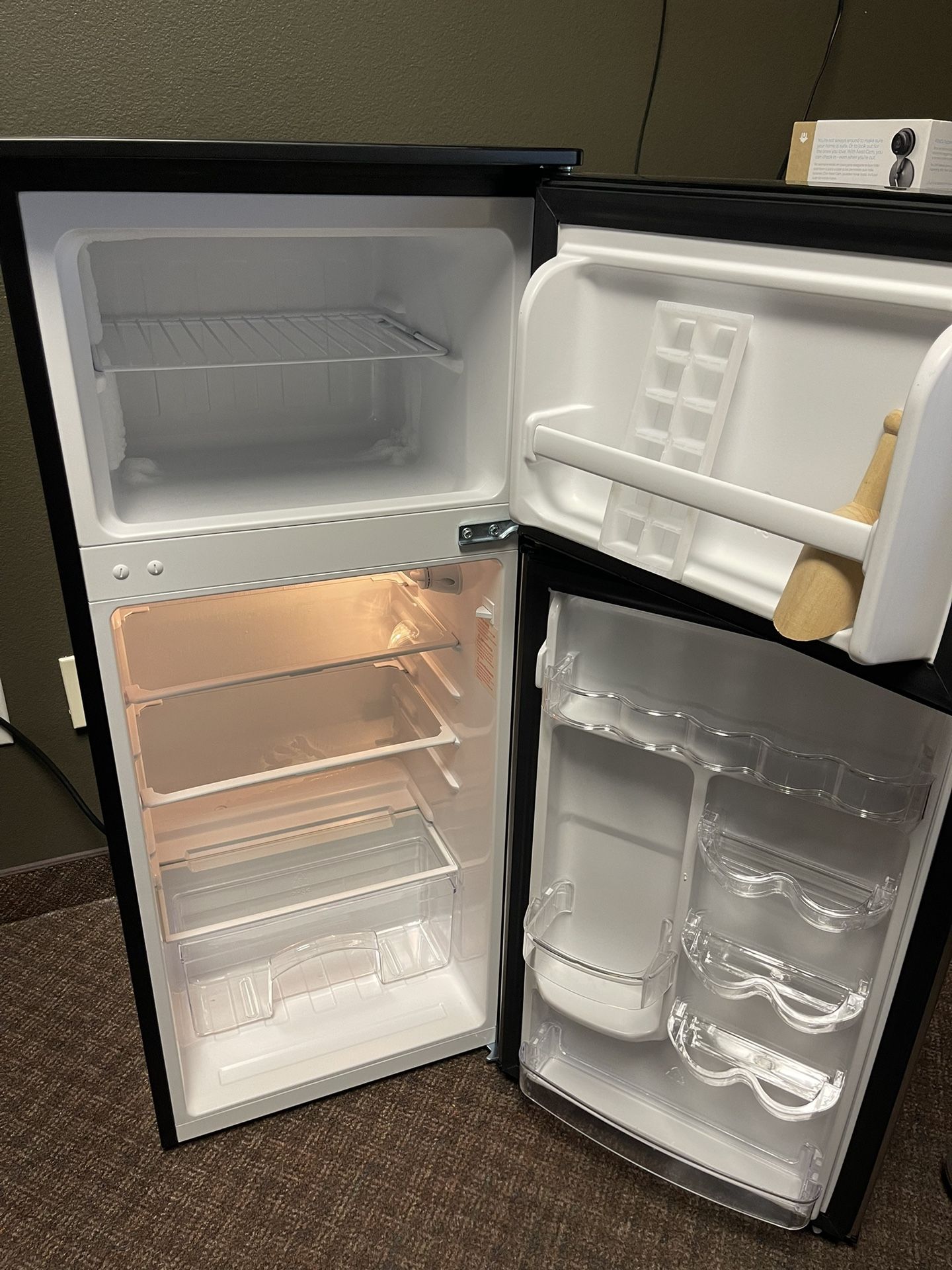 Magic Chef Stainless Steel Mid-Size Refrigerator - Like New!